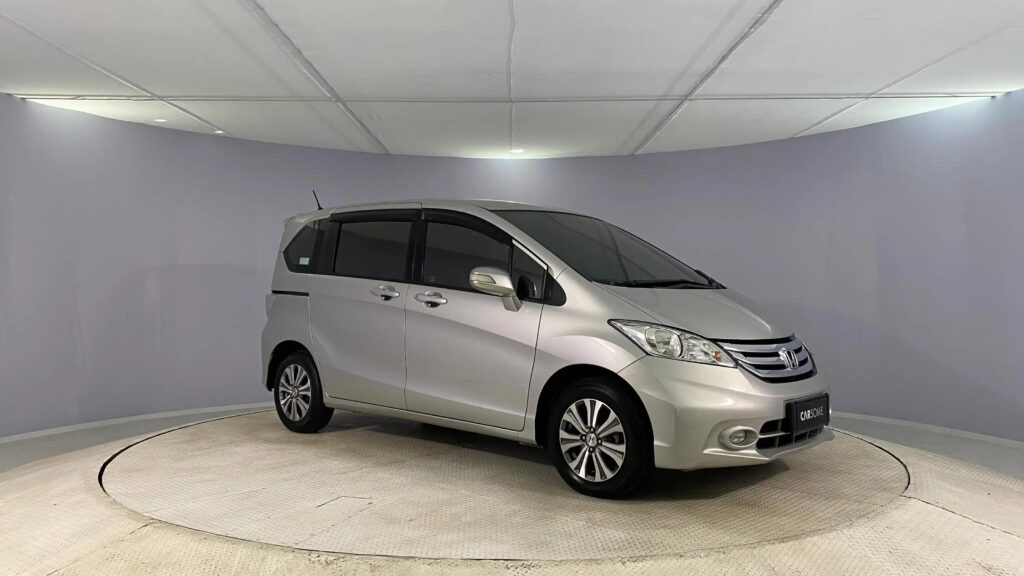 Honda-freed-mpv-kecil