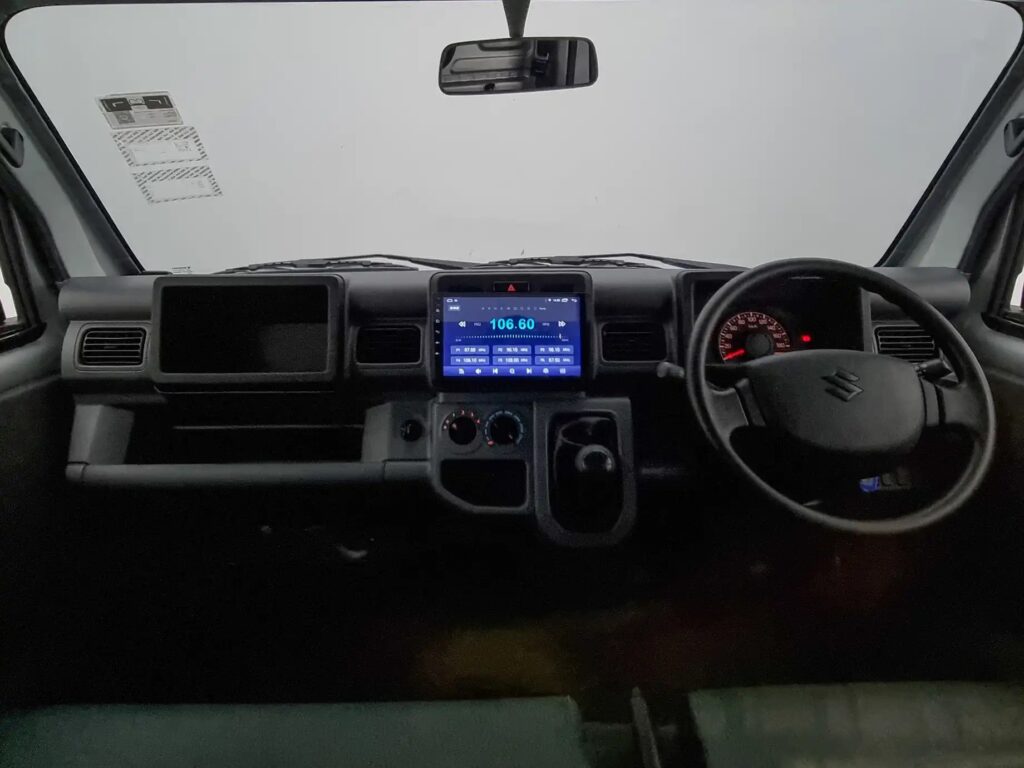 interior-suzuki-carry-pick-up