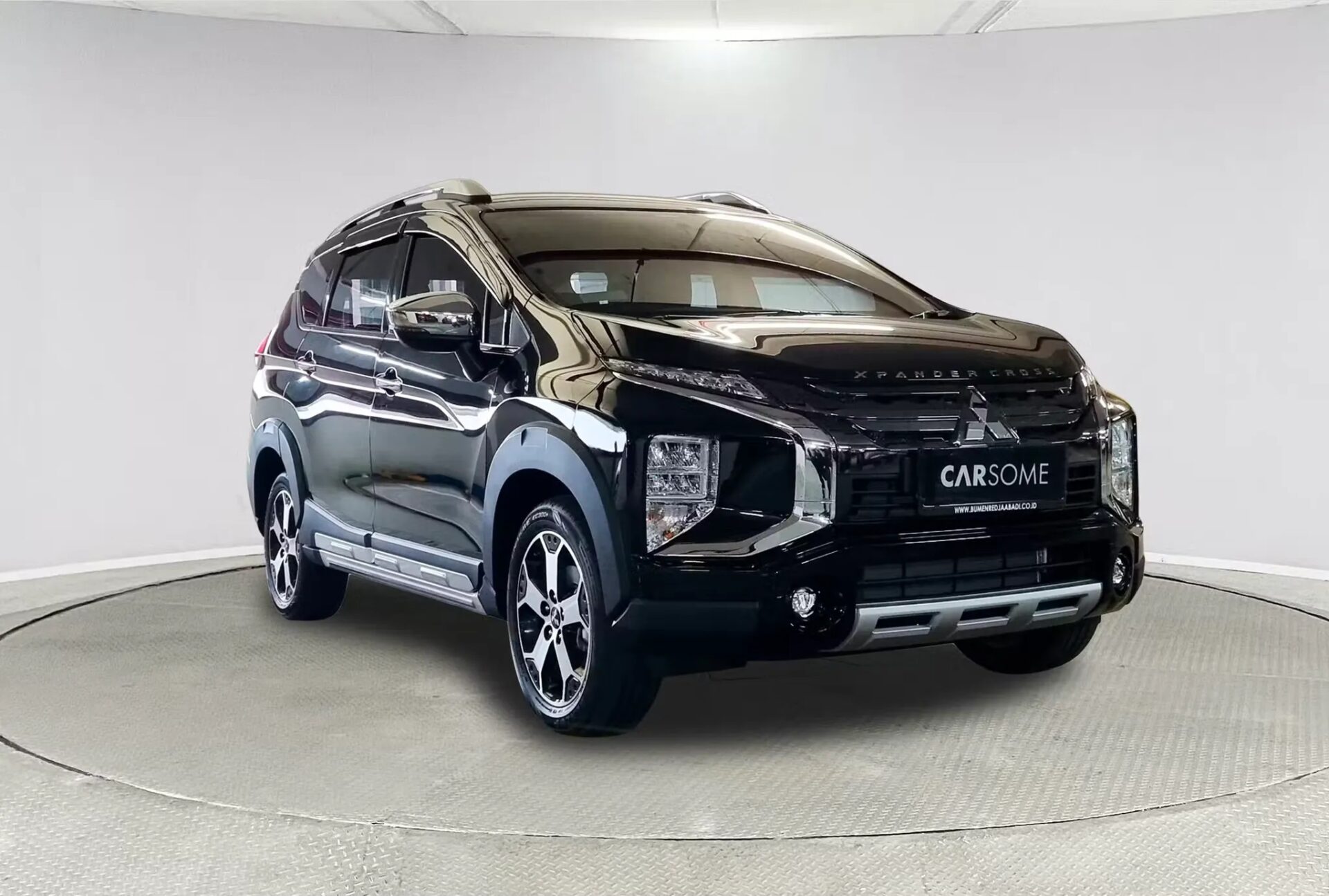 xpander cross rekomendasi mobil 7 penumpang untuk mudik