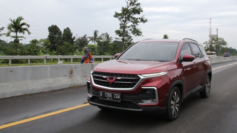 wuling-almaz-rs-2021-eksterior